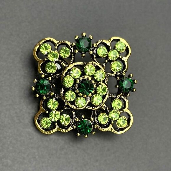 Yellow Gold with Emerald and Peridot Green Crystal Ornate Pin Back Brooch - Picture 2 of 10